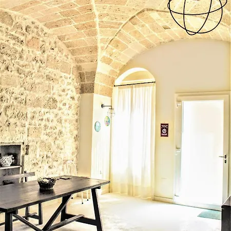 Dimora Vico Dei Nohi Bed & Breakfast