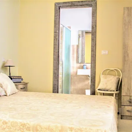 Bed & Breakfast Dimora Vico Dei Nohi 3*