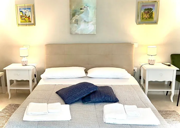 Dimora Vico Dei Nohi 3*